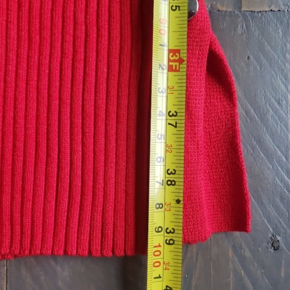 Red knitted dress - Picture 7 of 7